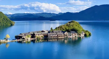 泸沽湖